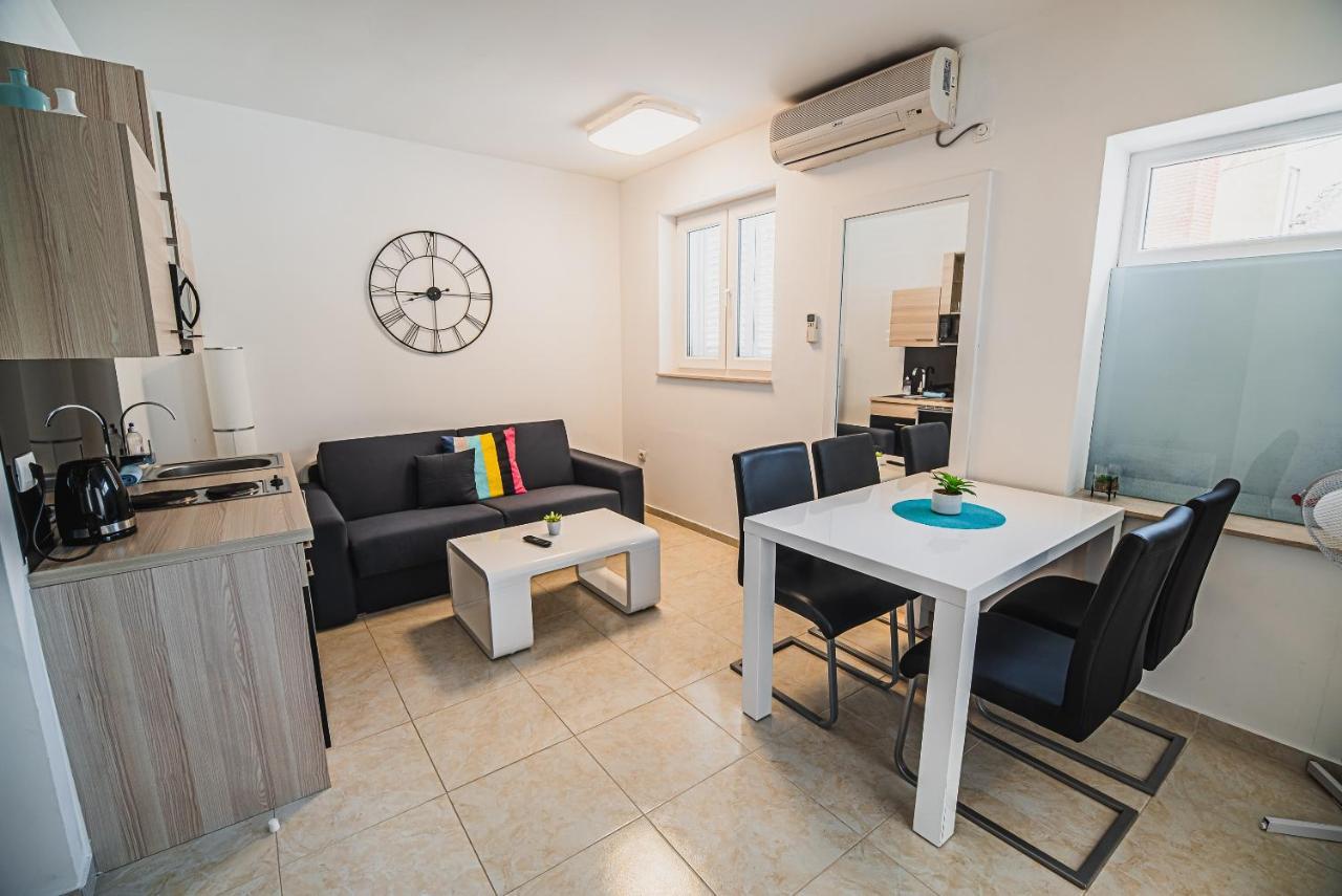 וודיצה Downtown Park Apartments With Balcony מראה חיצוני תמונה