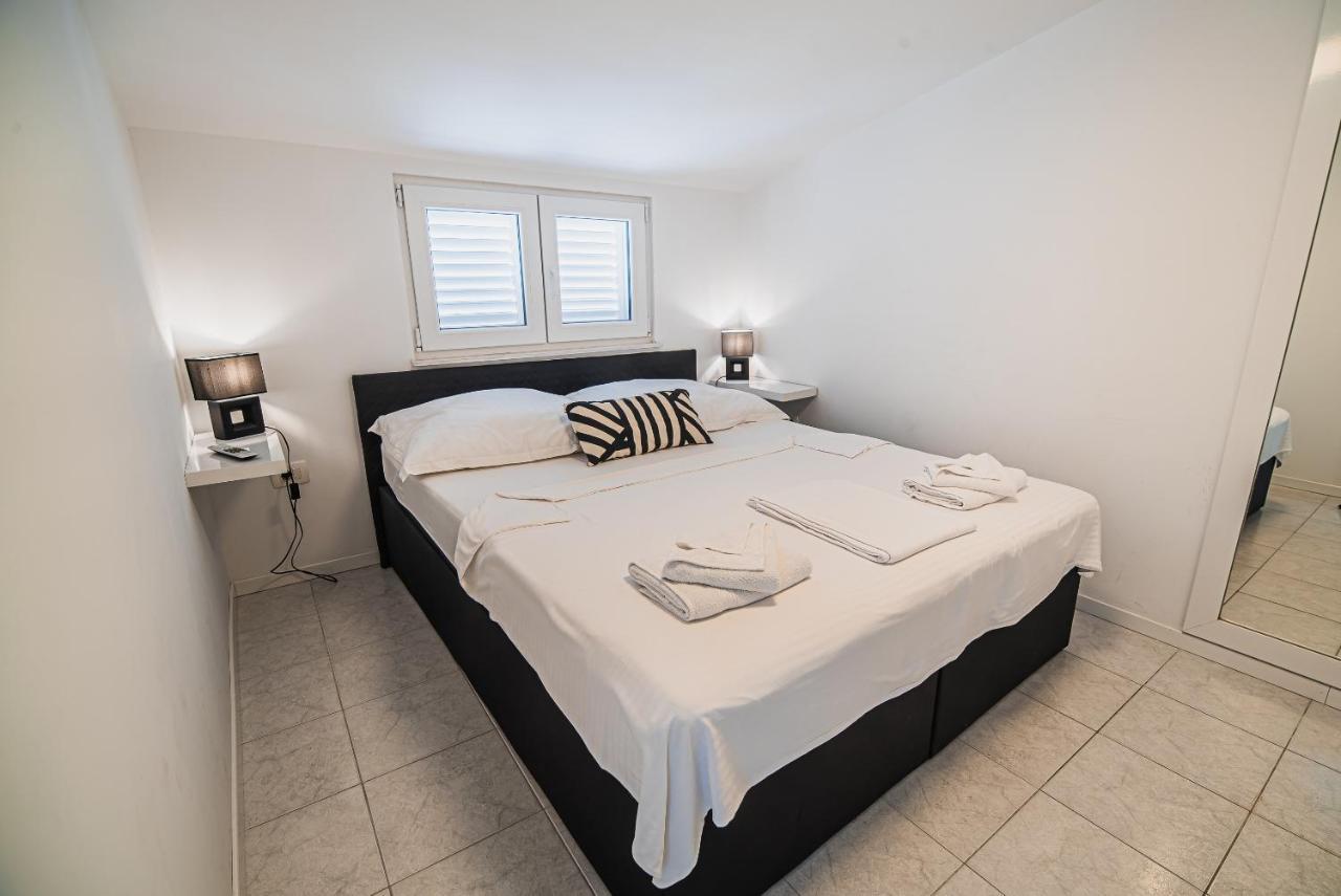 וודיצה Downtown Park Apartments With Balcony מראה חיצוני תמונה