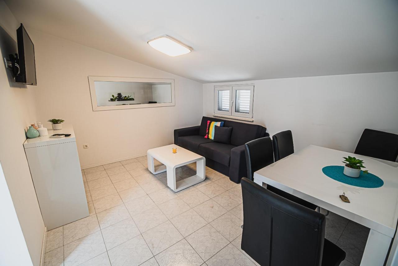 וודיצה Downtown Park Apartments With Balcony מראה חיצוני תמונה