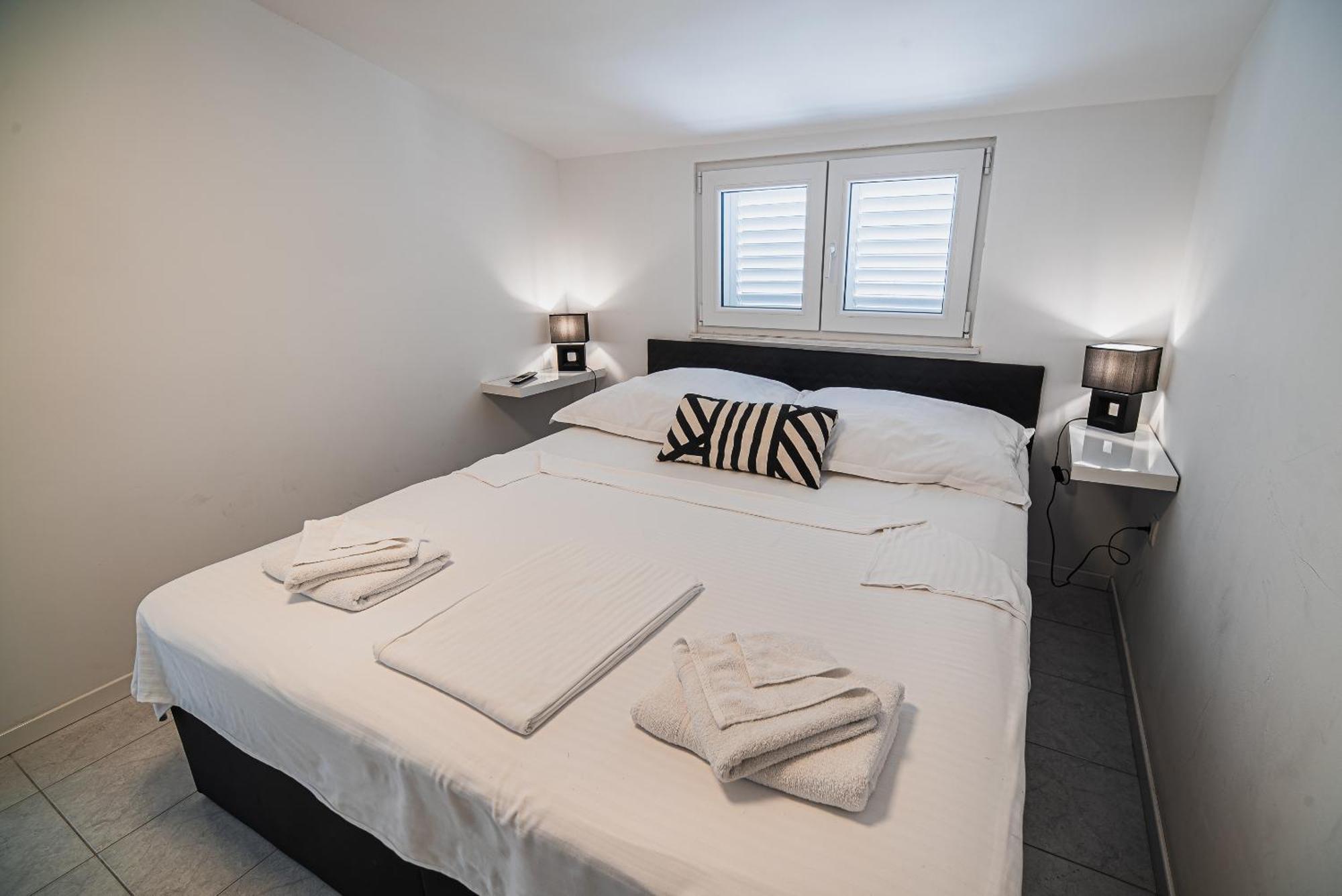 וודיצה Downtown Park Apartments With Balcony חדר תמונה