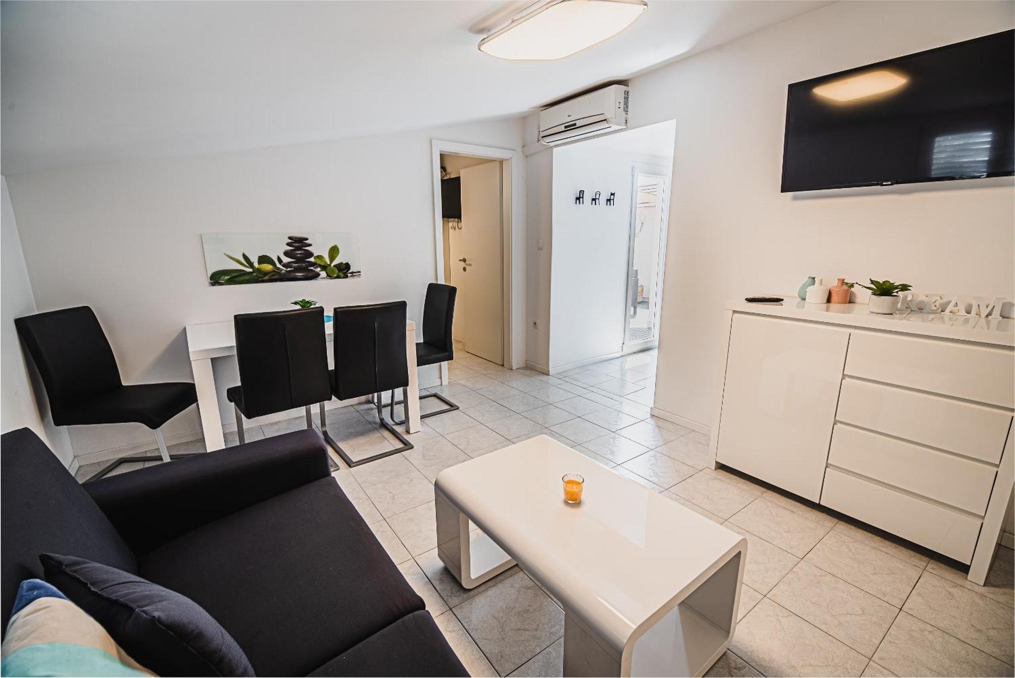 וודיצה Downtown Park Apartments With Balcony חדר תמונה