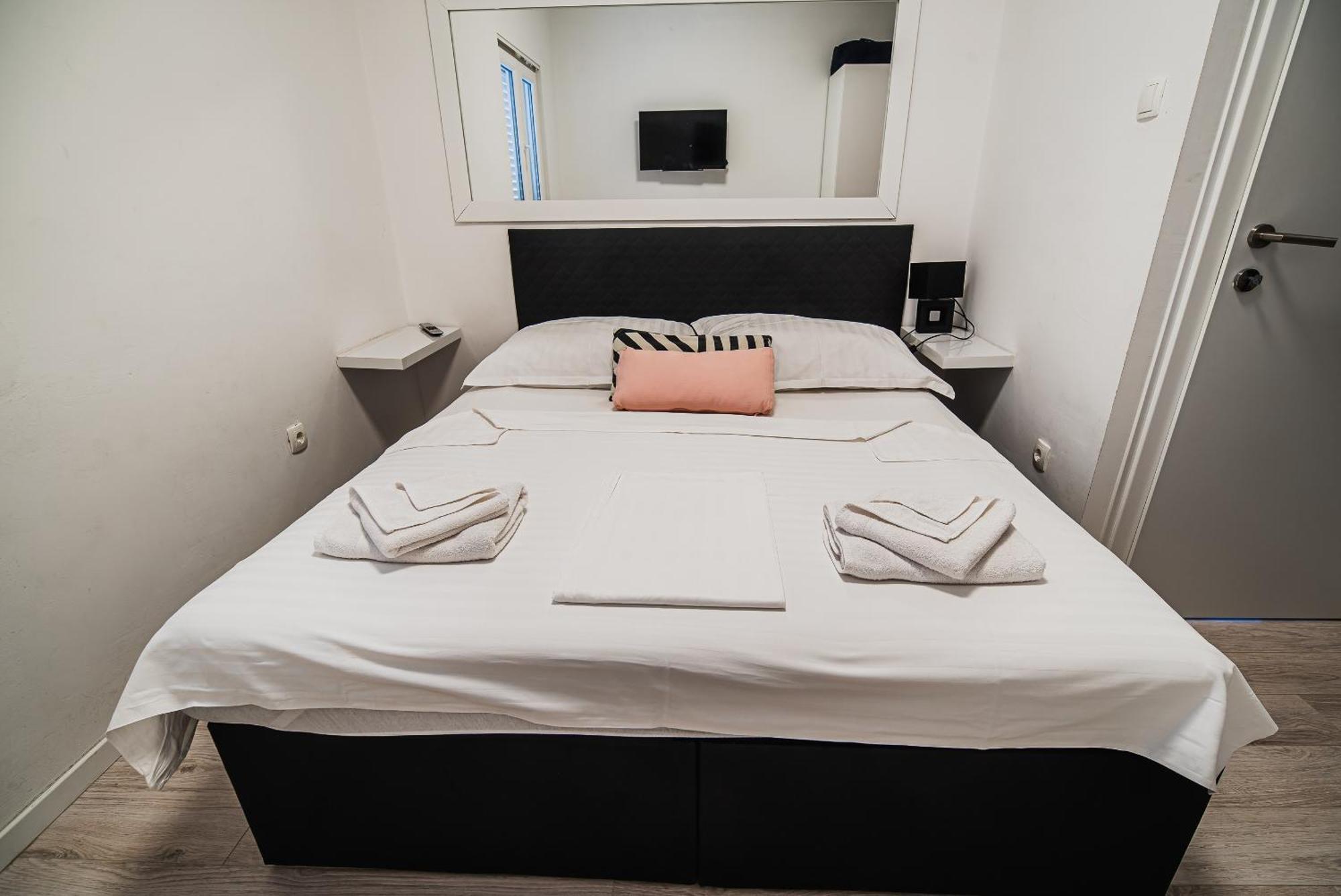 וודיצה Downtown Park Apartments With Balcony חדר תמונה