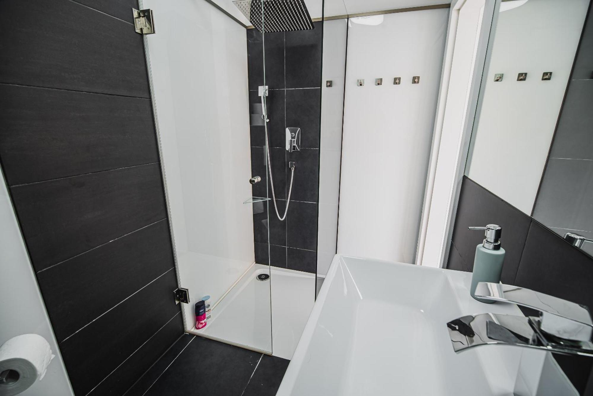 וודיצה Downtown Park Apartments With Balcony חדר תמונה