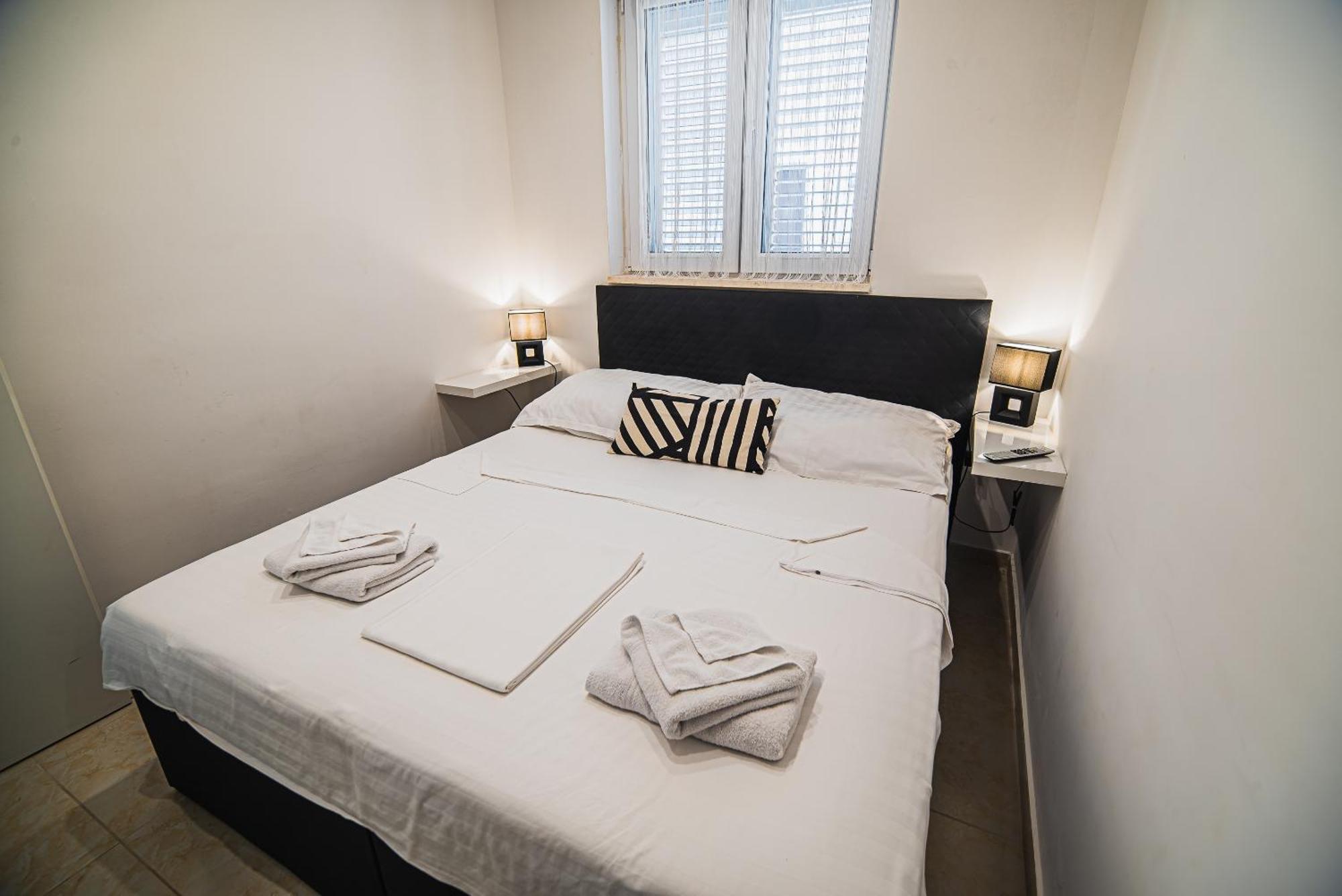 וודיצה Downtown Park Apartments With Balcony חדר תמונה