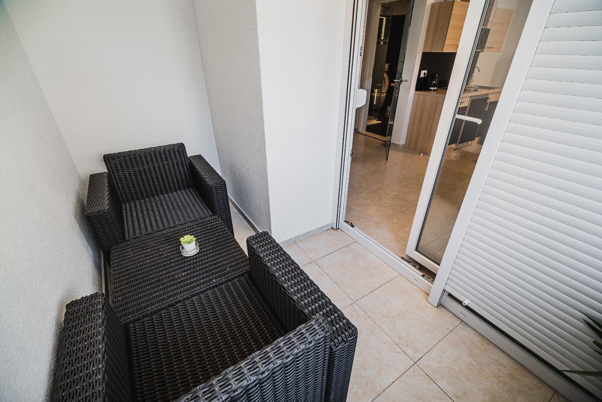 וודיצה Downtown Park Apartments With Balcony חדר תמונה